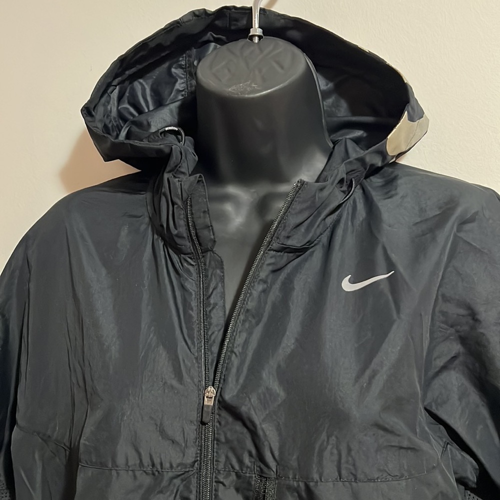 Nike running jacket - Picture 4 of 12